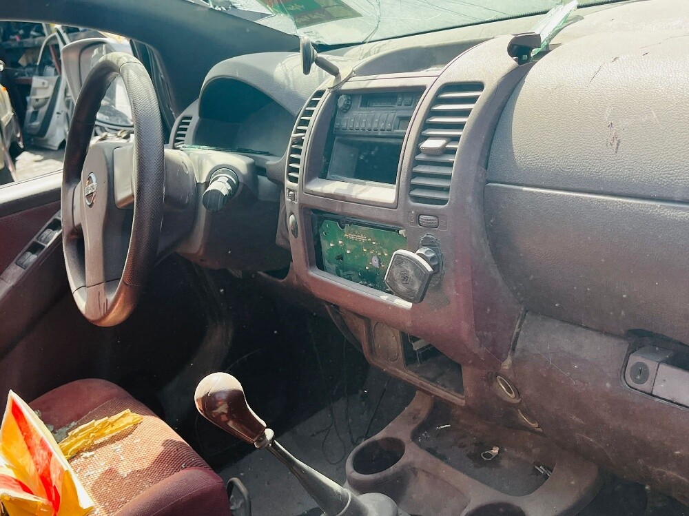 Nissan Navara - 2