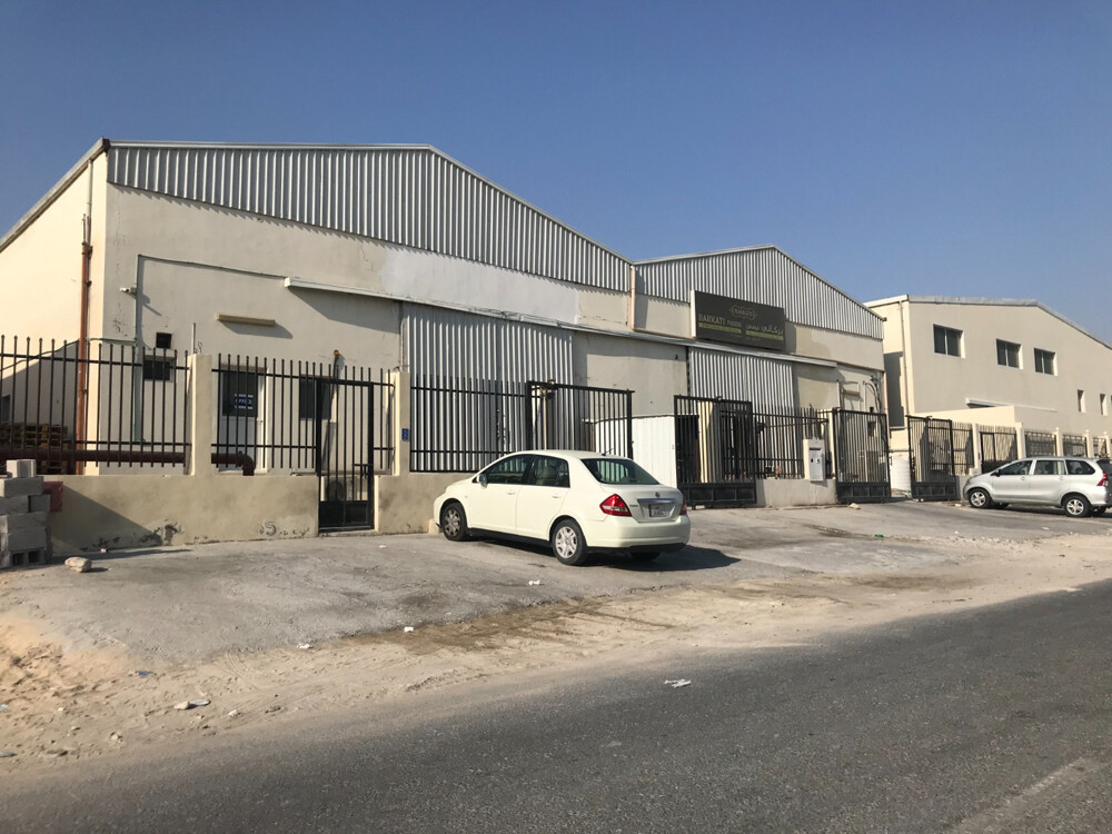 Food Store For rent  - 1
