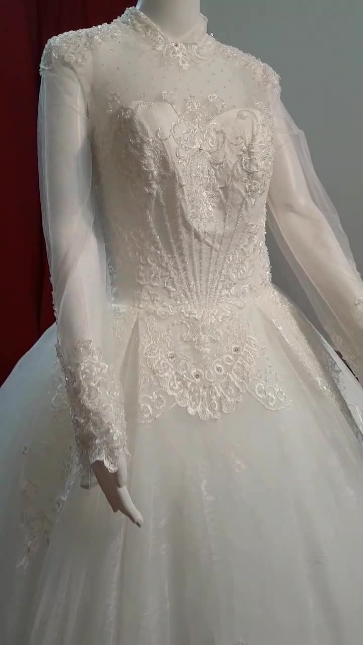 Brand new wedding dress for rent - 5