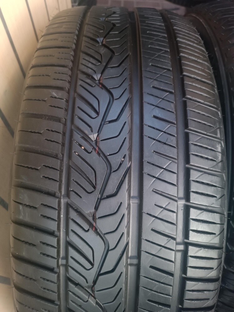 235/55/19" japan tyre - 1