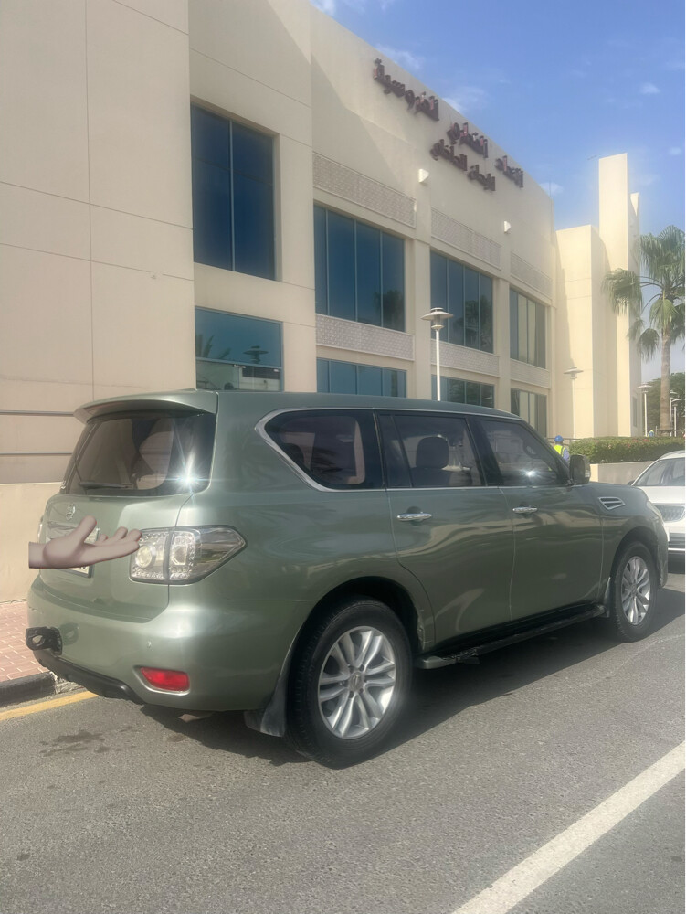Nissan 2010 LE - 4