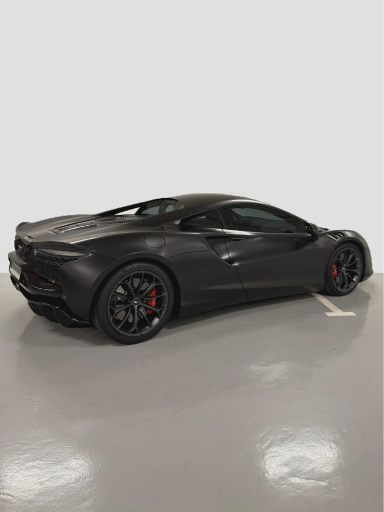 مكلارين اس 750 - 8