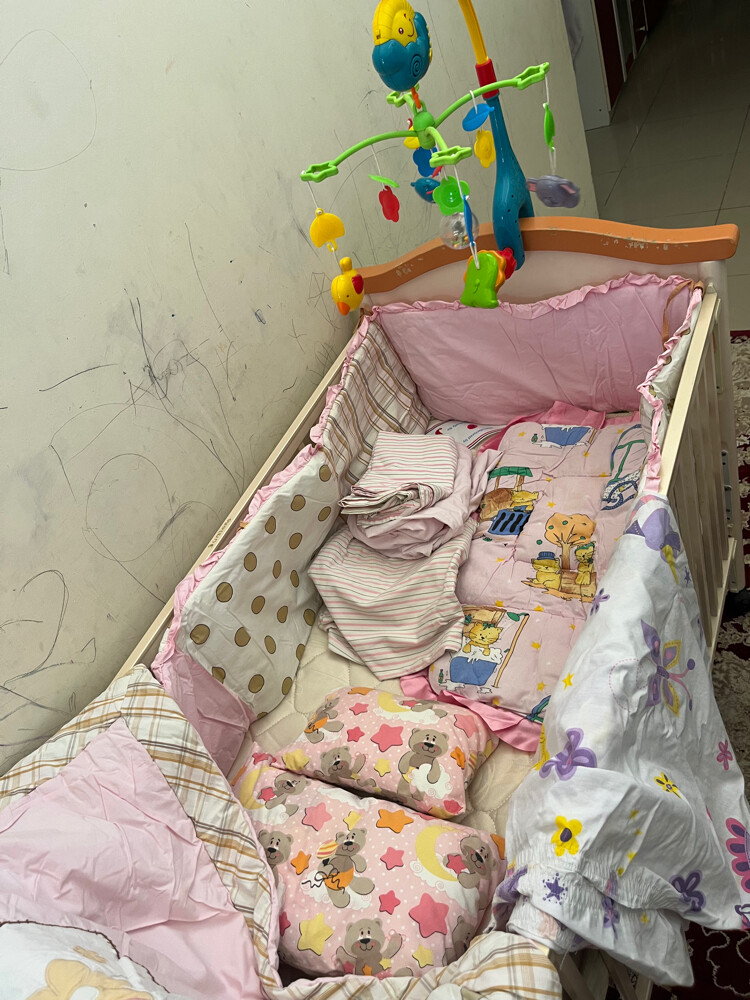 junior’s baby bed - 1