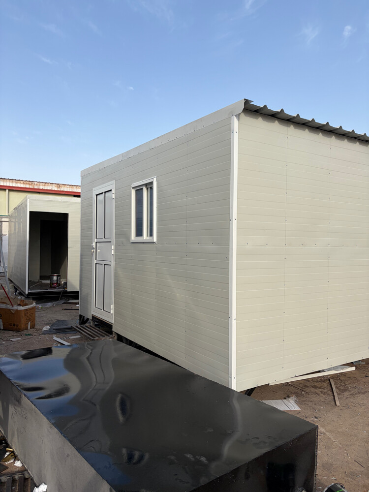 PORTA CABIN CARAVAN - 1
