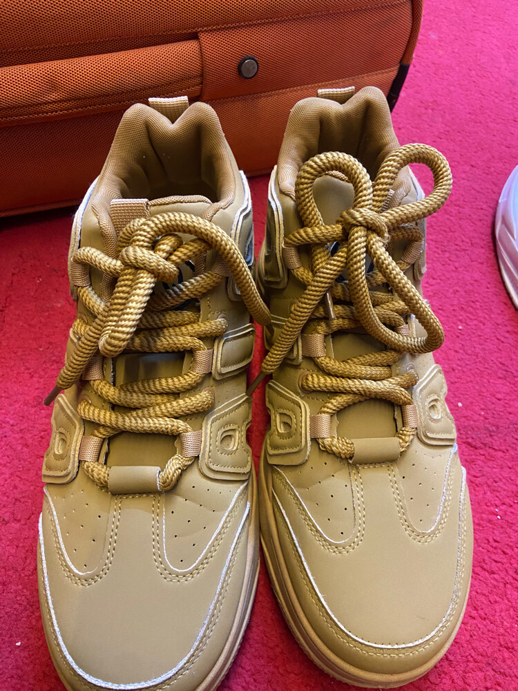sneaker - 1