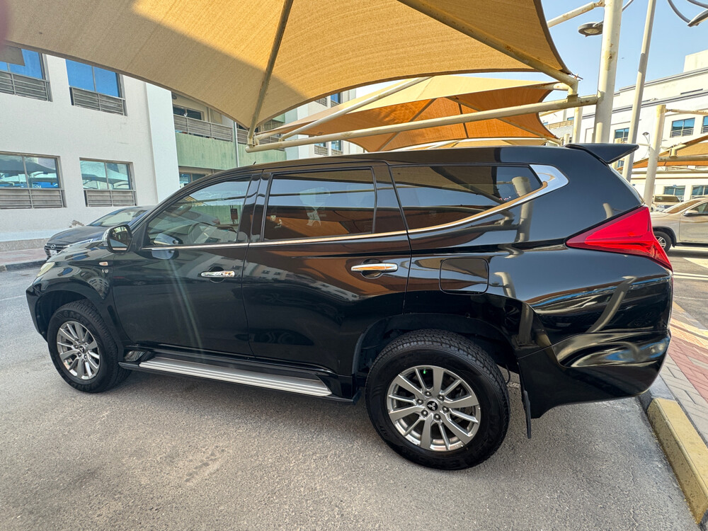 Mitsubishi Montero sports 2017 - 6