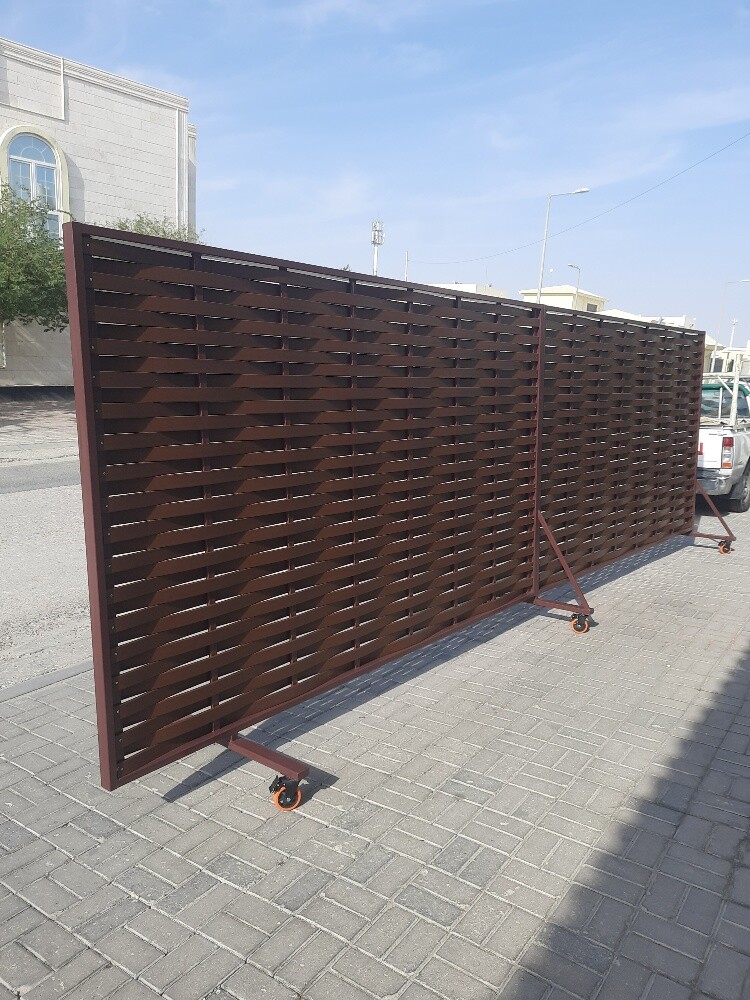 متخصصون في جميع انواع سواتر (يو ب - 7