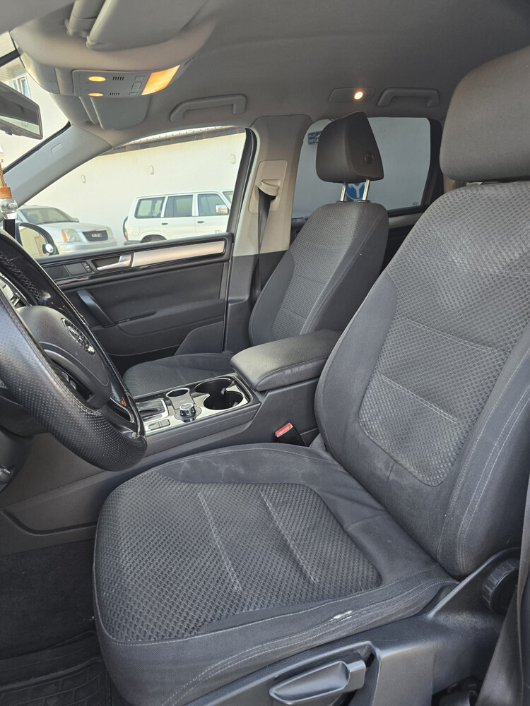 Volkswagen Touareg 2011 - 1