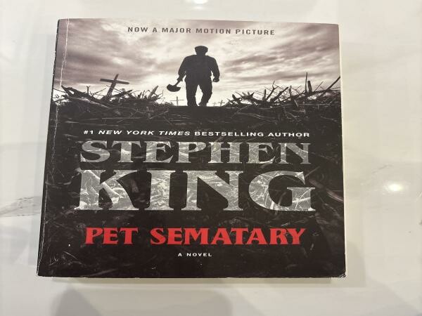 Pet Semetary by Stephen King - 1