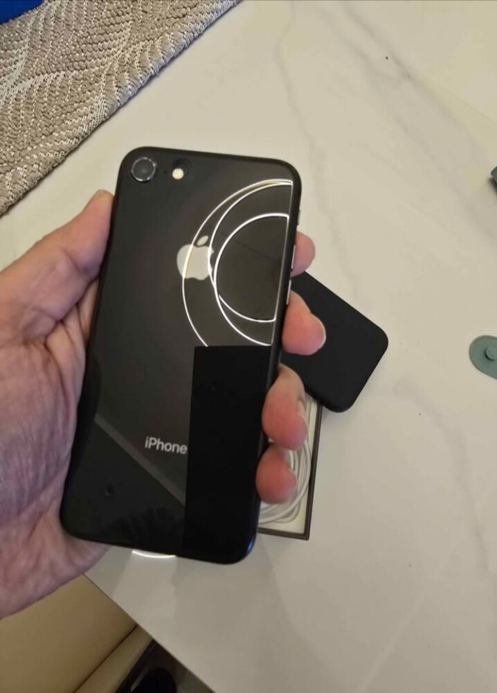 iphone 8 - 2