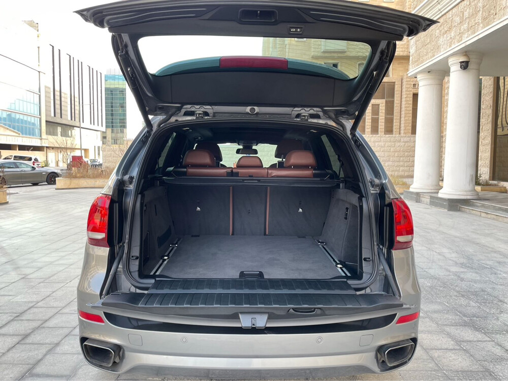 BMW X5 50i 2016 - 7