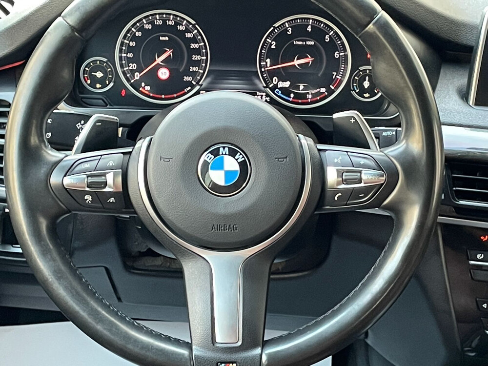 BMW X5 50i 2016 - 8