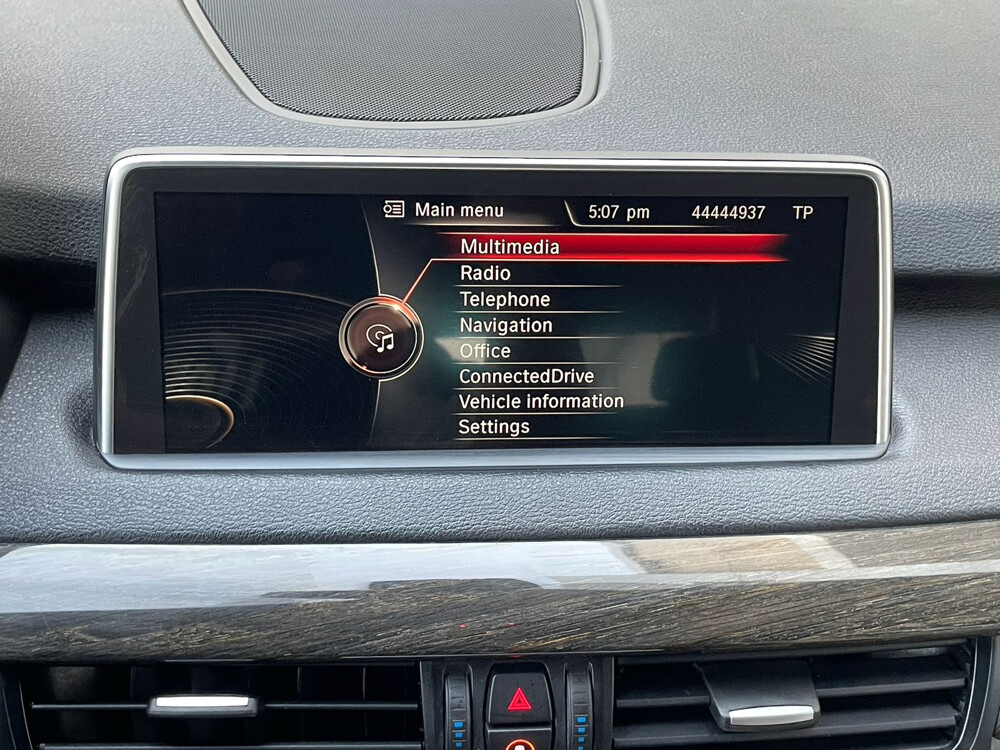 BMW X5 50i 2016 - 16