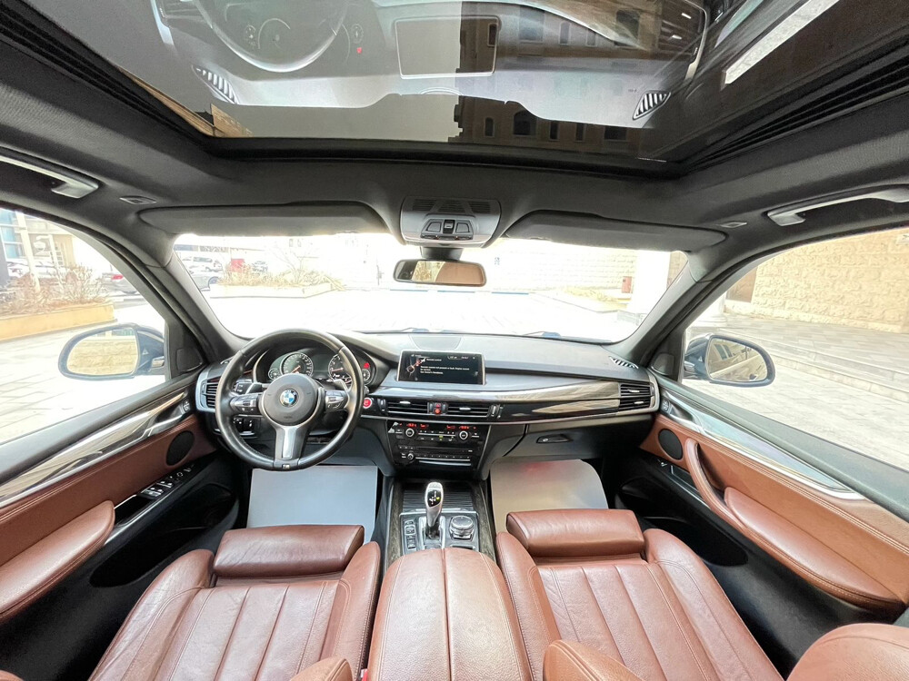 BMW X5 50i 2016 - 9