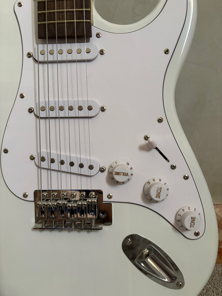 Electric guitar - 3
