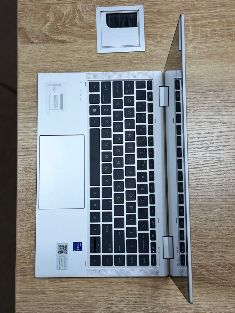 Hp Elitebook 1040 G8 x360 - 6
