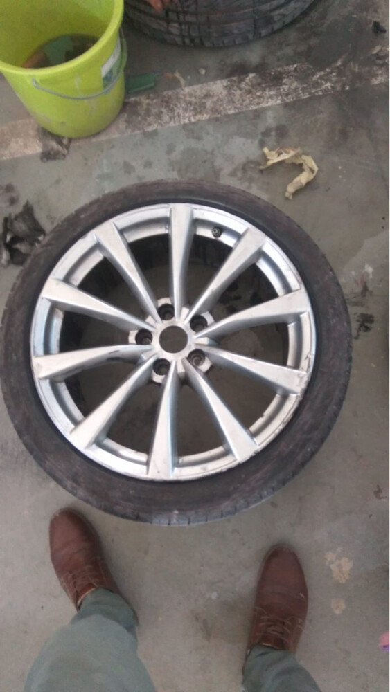 4 Infiniti rims 19 - 2