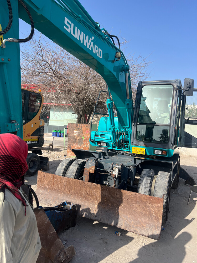15 ton excavator  - 3