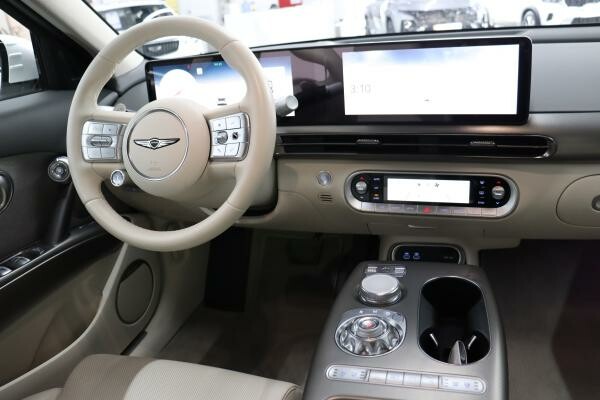 Genesis GV60 Electric 2024 - 10