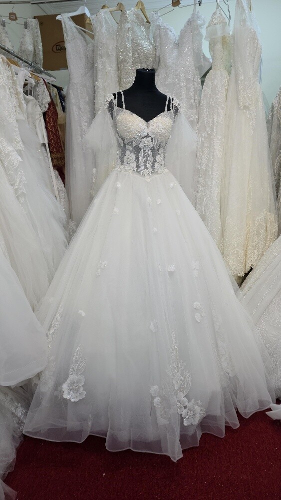Brand new wedding gown for sale or - 2