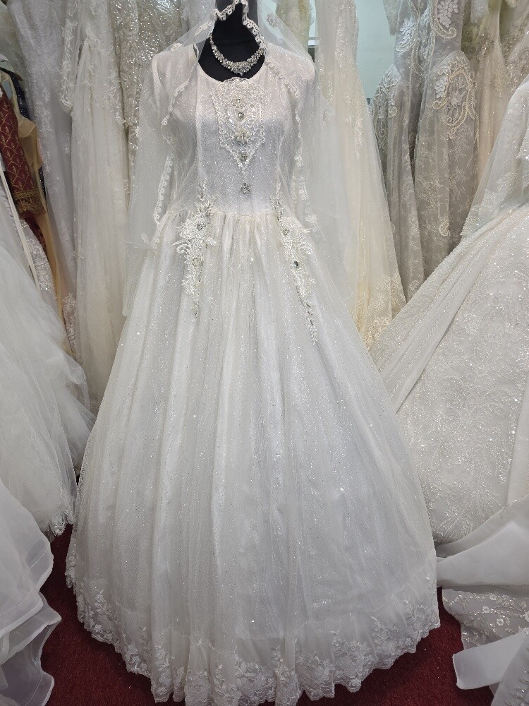 Brand new wedding gown for sale or - 2