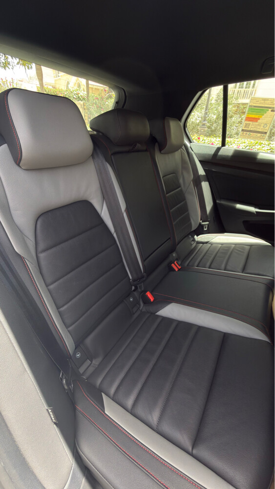 Golf GTI MK8 2.0T DSG Hatchback - 11