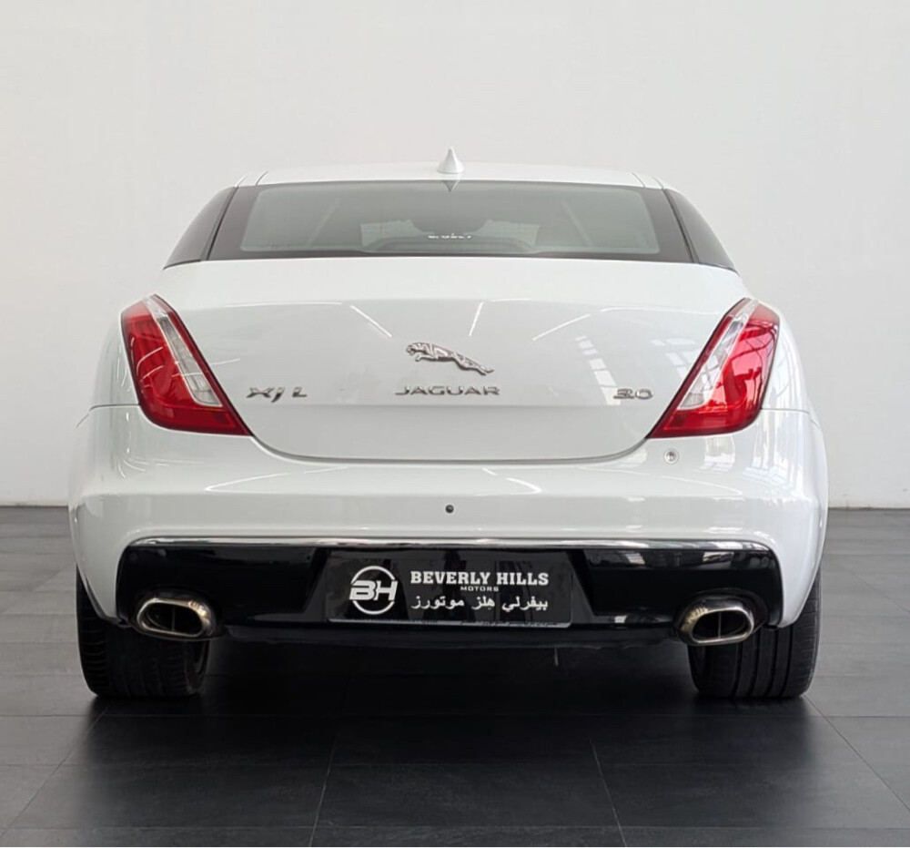 2019 Jaguar XJL -Good condition - 4