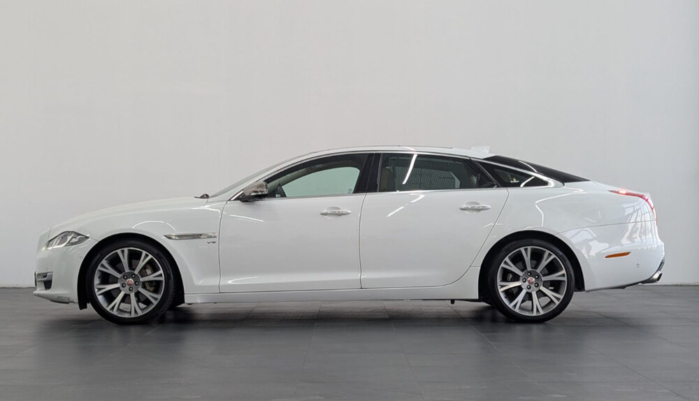 2019 Jaguar XJL -Good condition - 2