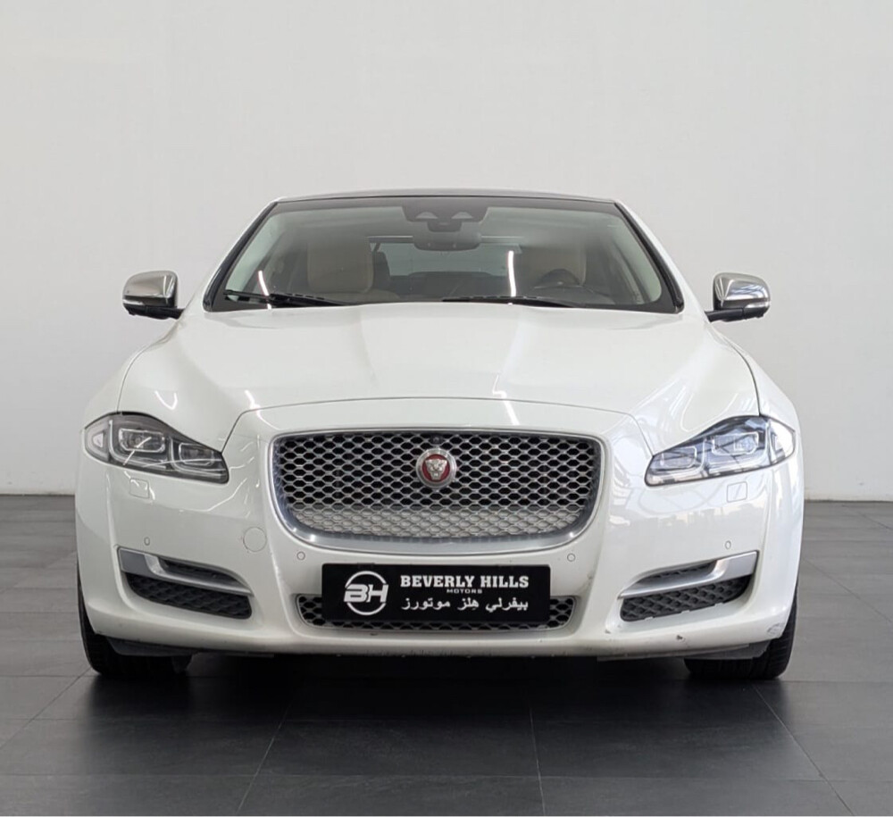2019 Jaguar XJL -Good condition - 9