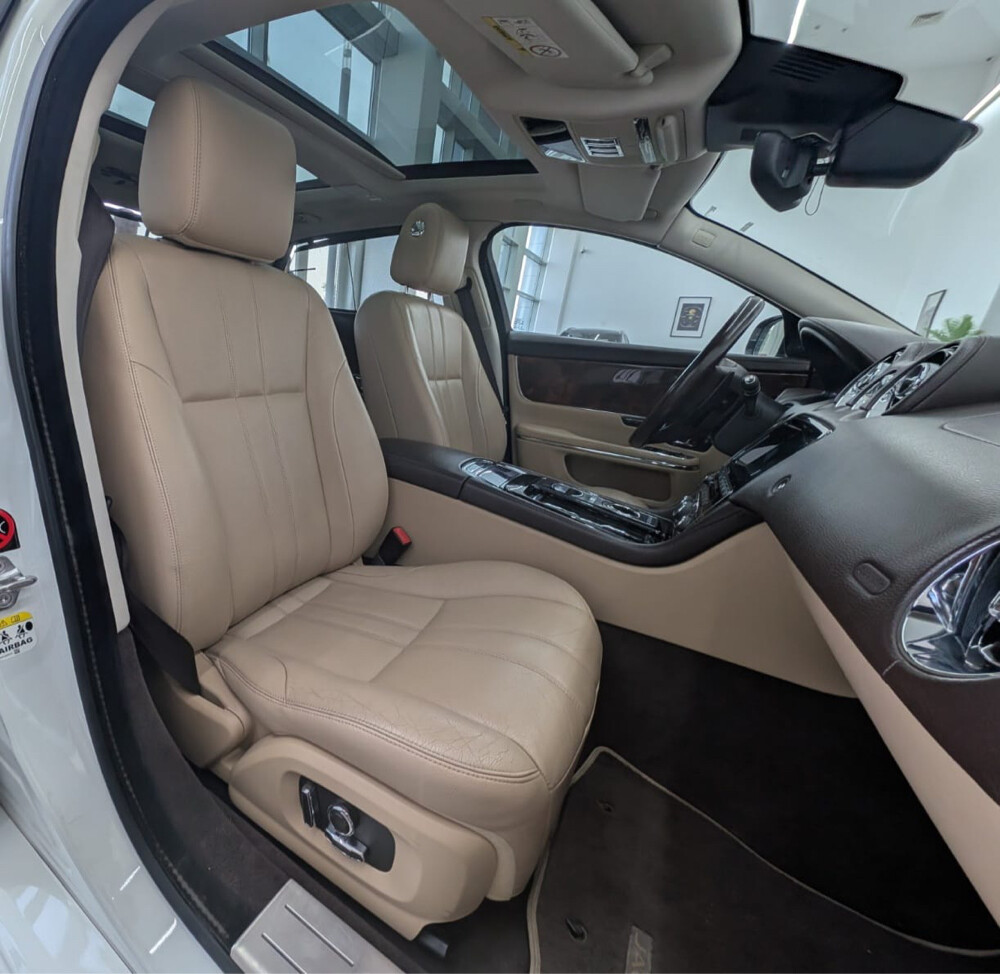 2019 Jaguar XJL -Good condition - 6