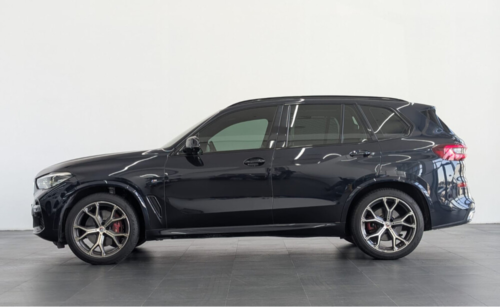 2023 BMW X5 xDrive40i-Original pain - 3
