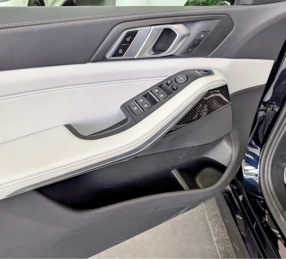 2023 BMW X5 xDrive40i-Original pain - 11