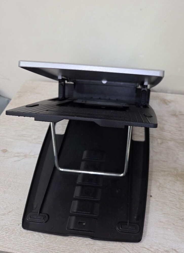 Targys Laptop Stand - 4