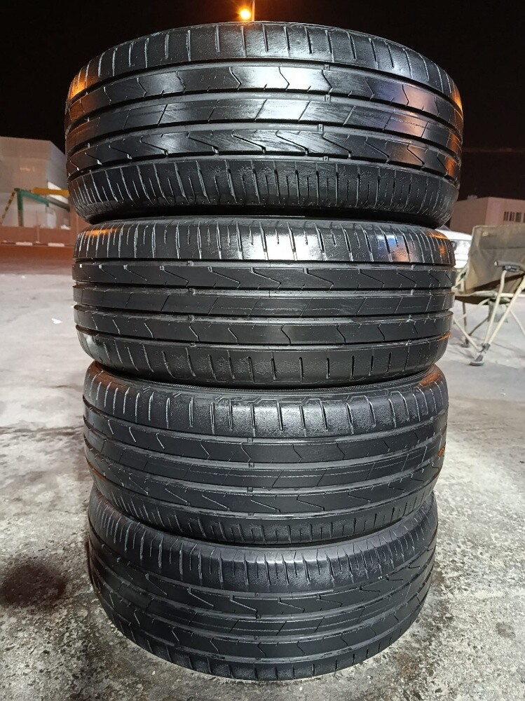 215/55/17 Hankook Tyre - 9