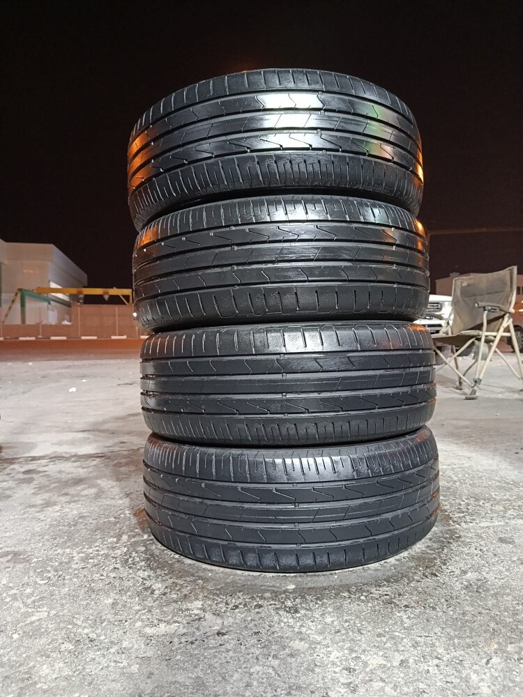 215/55/17 Hankook Tyre - 13