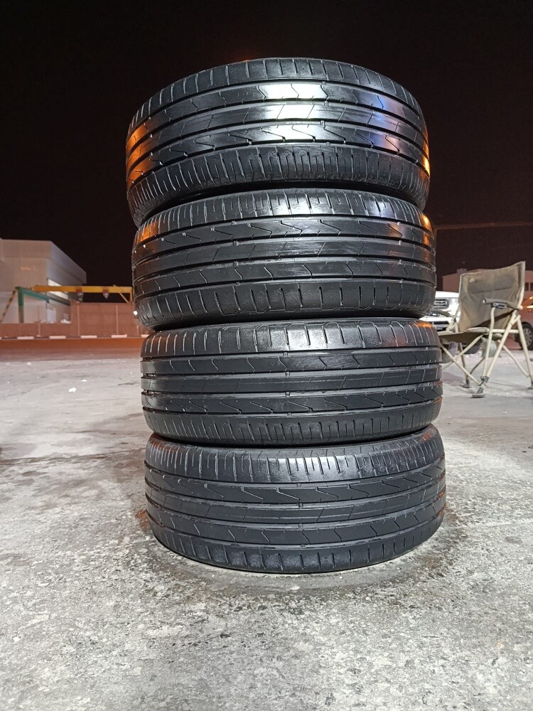 215/55/17 Hankook Tyre - 12