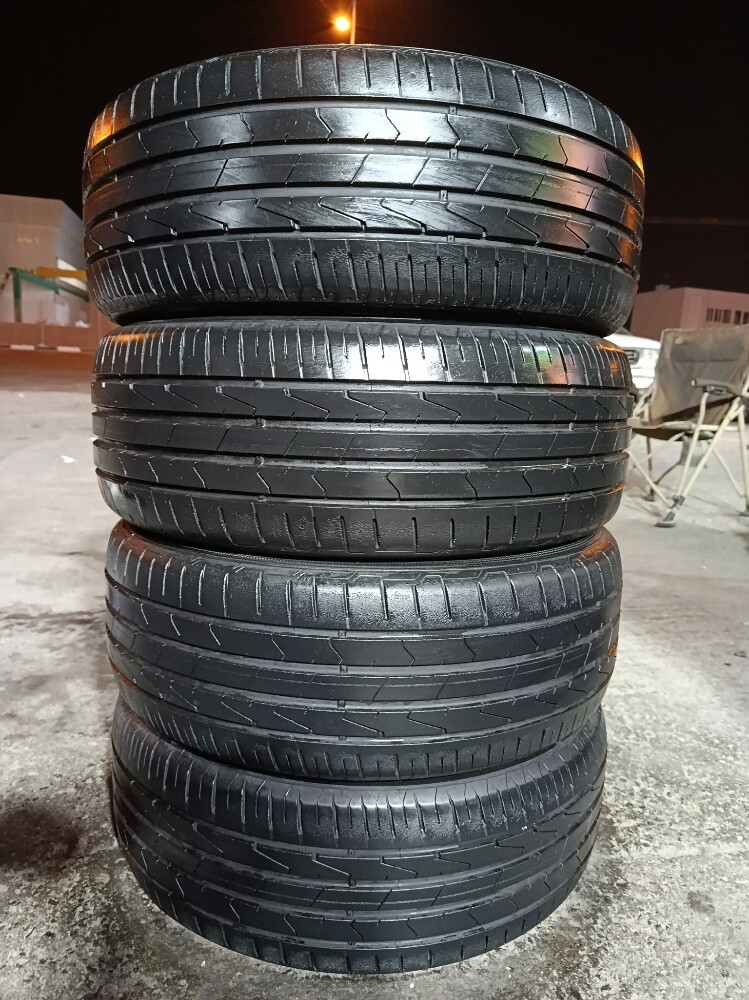 215/55/17 Hankook Tyre - 10