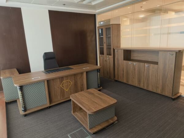 Executive Manager Desk Set - 2