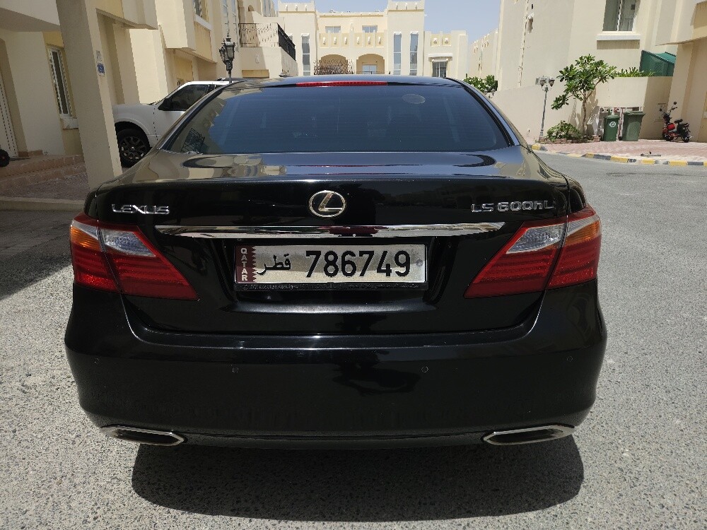 2011 Lexus LS 600hL - 5