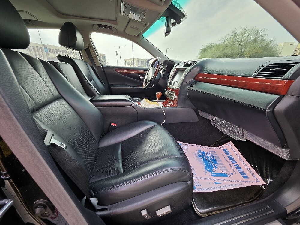 2011 Lexus LS 600hL - 8