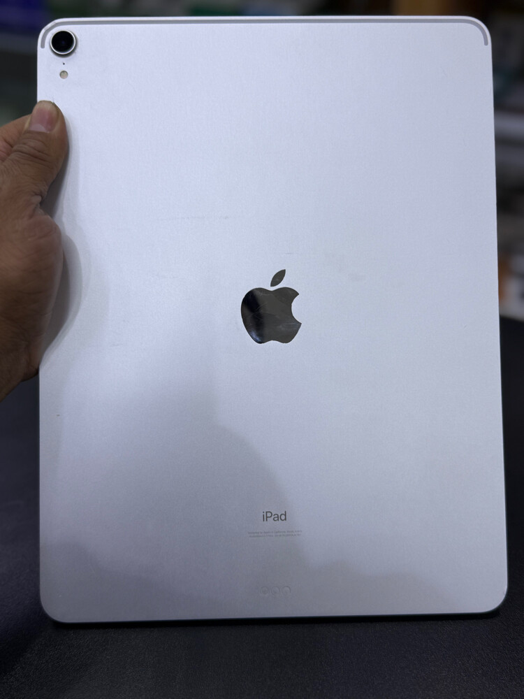 iPad Pro 12.9 3rd generation 256 gb - 1