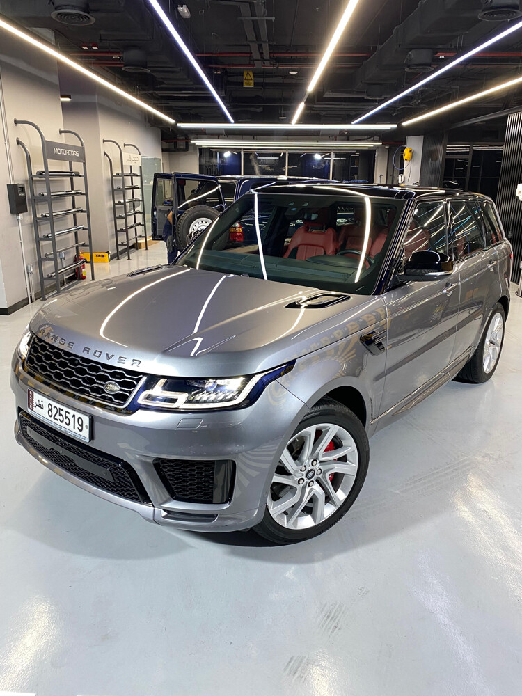 Range Rover v8 under warranty  - 1
