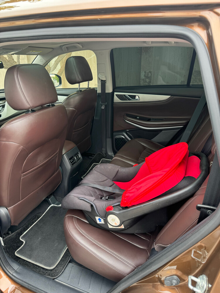 CHANGAN CS75 - 10