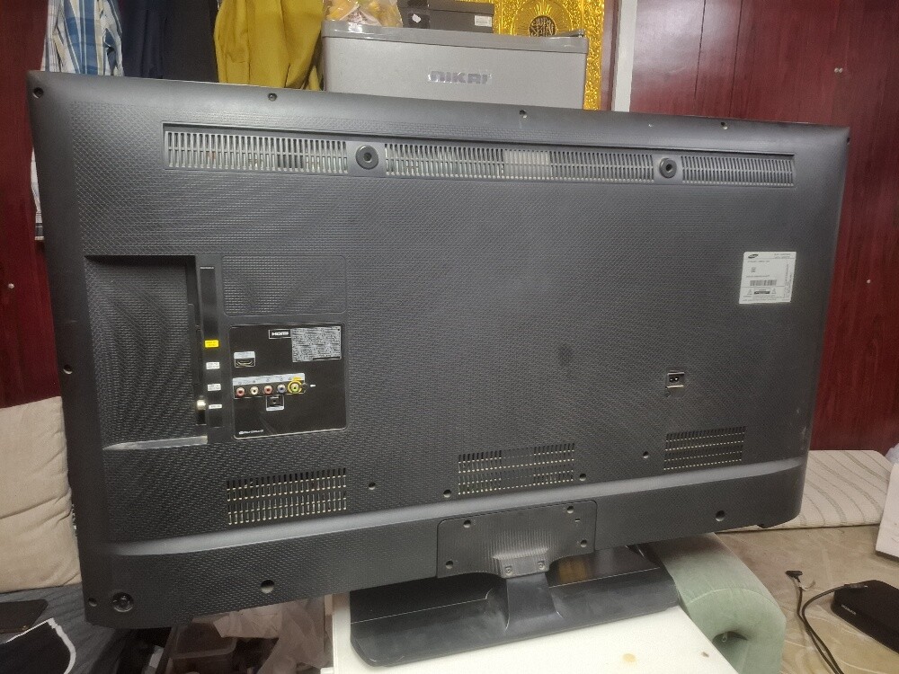 Samsung TV LCD 48 inch good conditi - 23