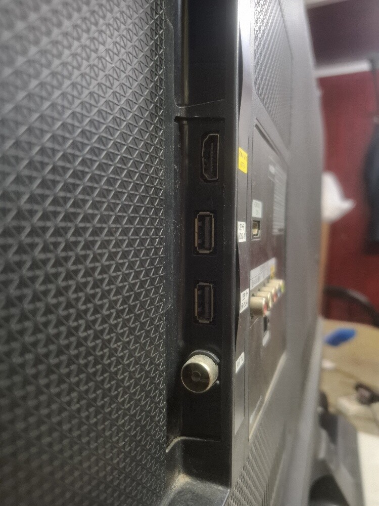 Samsung TV LCD 48 inch good conditi - 25