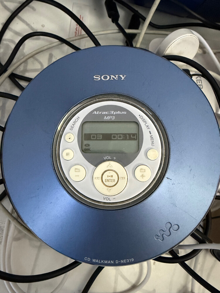 sony cd player - 1