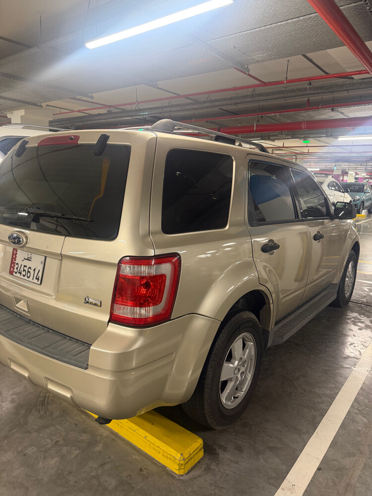 XLT - Ford Escape - 2