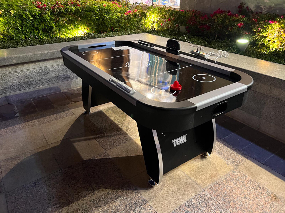 Air hockey table  - 1