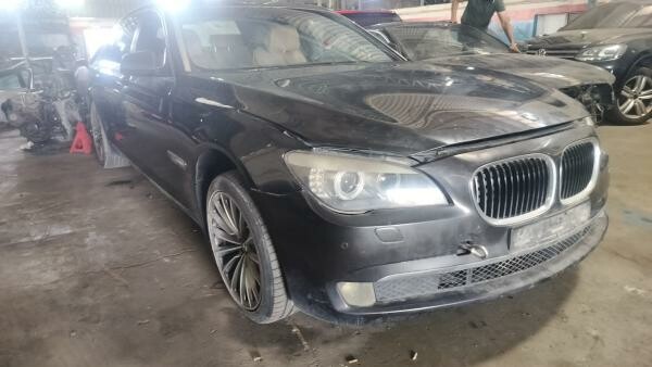 BMW 730 2010 SCRAP - 1