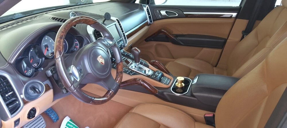 porche cayyene S V 8 - 3